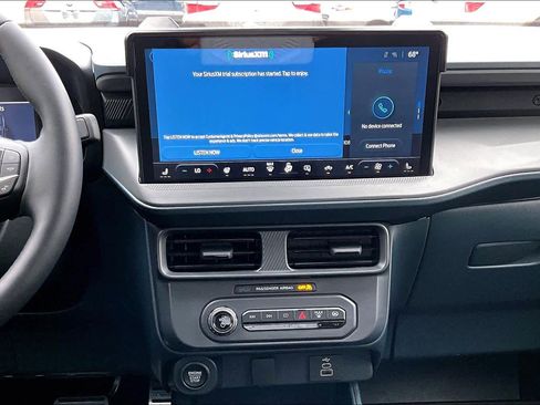 Certified 2025 Ford Maverick XLT w/ XLT Luxury Package image 7