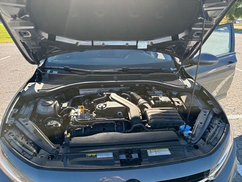 Used 2025 Volkswagen Jetta SE image 31