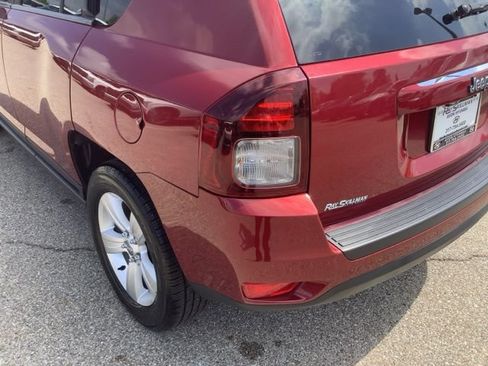 Used 2014 Jeep Compass Latitude FWD image 33