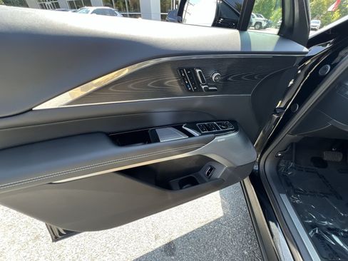 Used 2024 Cadillac Lyriq Sport AWD/4WD image 15