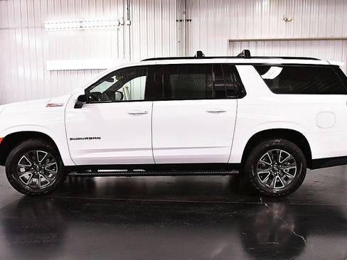 Used 2024 Chevrolet Suburban Z71 w/ Max Trailering Package image 4