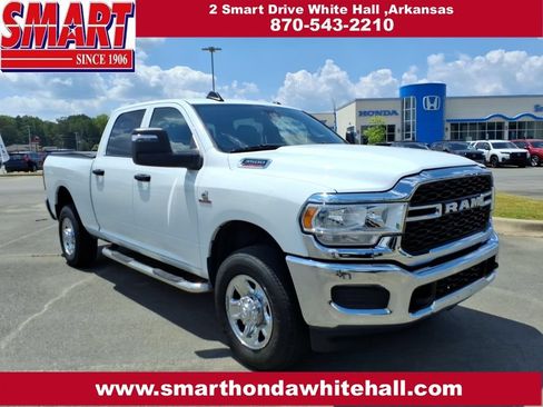 Used 2024 RAM 3500 Tradesman w/ Chrome Appearance Group AWD/4WD image 1