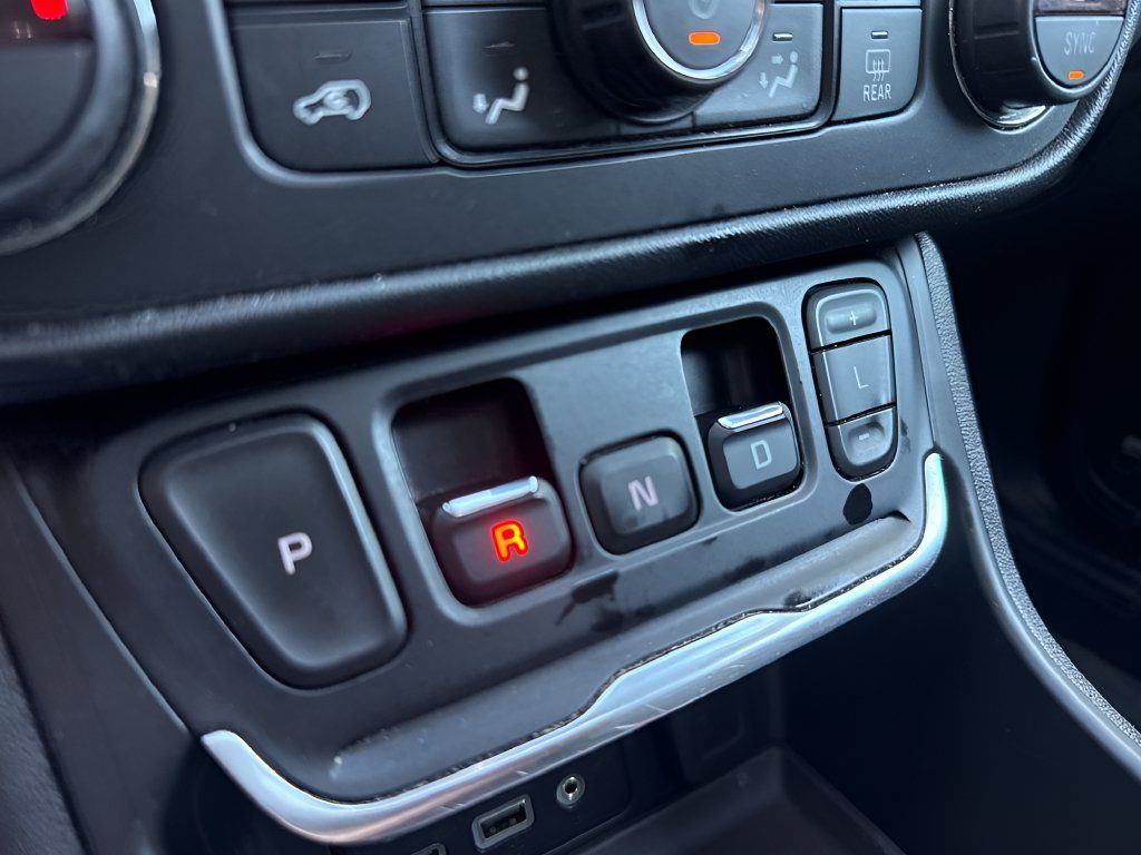 Used 2019 GMC Terrain Denali w/ Advanced Safety Package AWD/4WD image 24