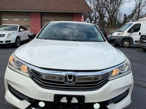 Used 2017 Honda Accord LX image 9