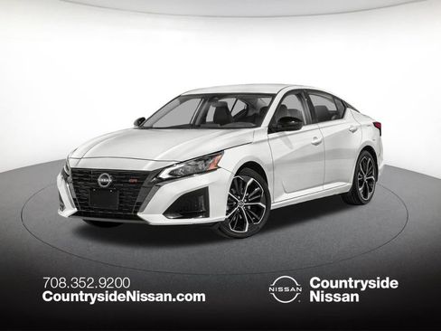 Used 2024 Nissan Altima 2.0 SR FWD image 1