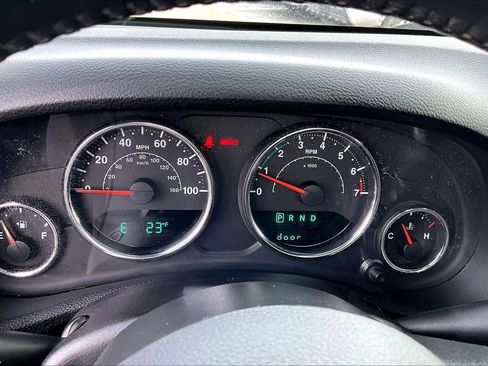 Used 2018 Jeep Wrangler Sport image 18