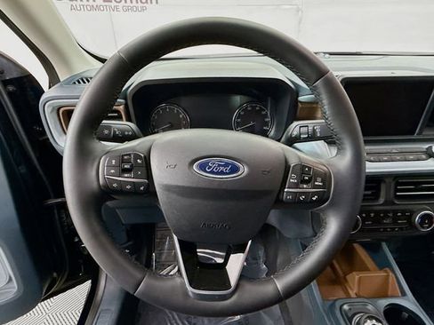 Used 2024 Ford Maverick Lariat image 11