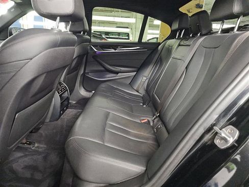 Used 2018 BMW 530i w/ Premium Package image 11