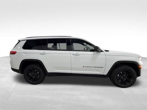 New 2026 Jeep Grand Cherokee L 4WD image 5