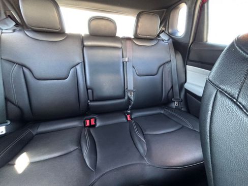 Used 2025 Jeep Compass Limited AWD/4WD image 39