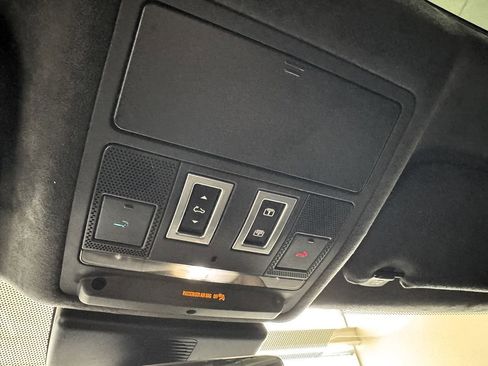 Used 2019 Jaguar F-PACE S image 36