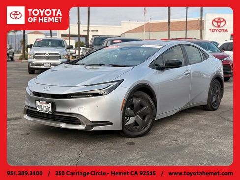 Used 2025 Toyota Prius Plug-In Hybrid image 1