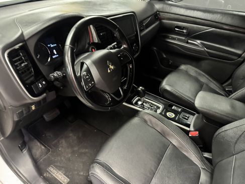 Used 2017 Mitsubishi Outlander SEL AWD/4WD image 10