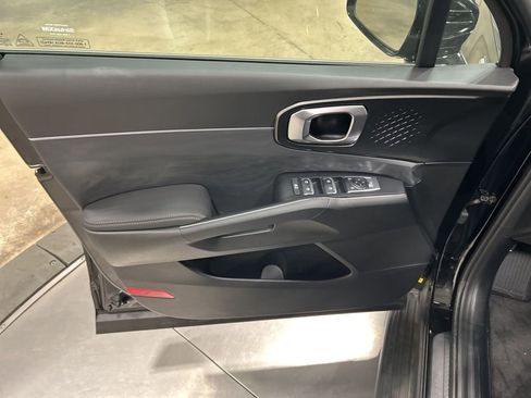 New 2025 Kia Sorento EX image 12