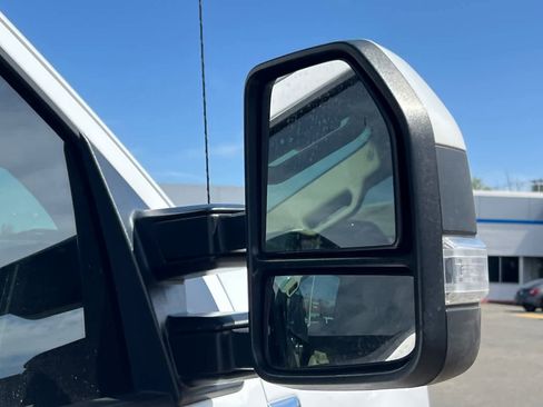 Used 2021 Ford F250 Lariat w/ Lariat Value Package AWD/4WD image 16