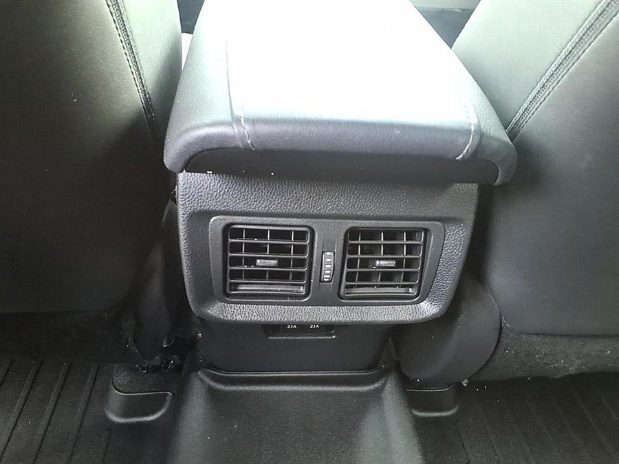 Used 2021 Toyota Venza XLE w/ Carpet Mat Package (TMS) AWD/4WD image 13