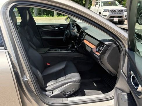 Used 2019 Volvo S60 T6 Momentum w/ Multimedia Package AWD/4WD image 37