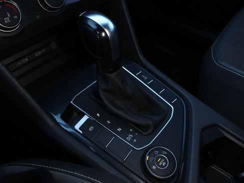 Used 2021 Volkswagen Tiguan S image 15