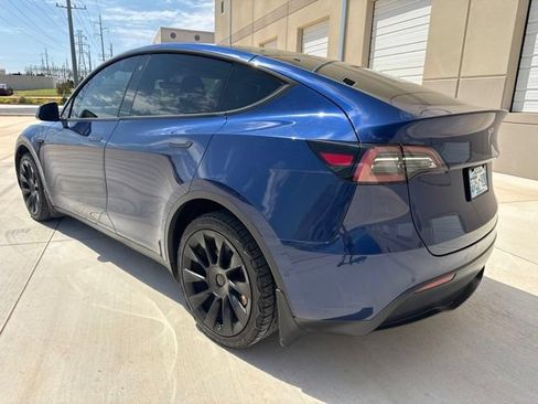 Used 2022 Tesla Model Y Long Range AWD/4WD image 7