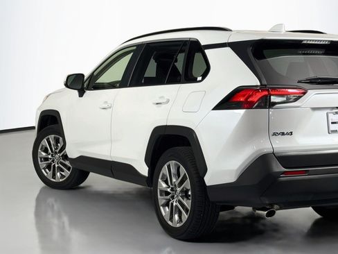 Used 2025 Toyota RAV4 XLE Premium w/ Weather Package FWD image 15