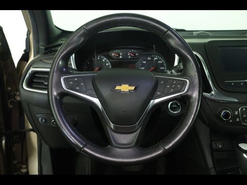 Used 2018 Chevrolet Equinox LT AWD/4WD image 12