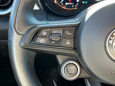 Used 2024 Alfa Romeo Tonale Ti image 21