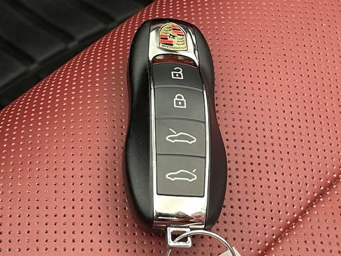 Used 2022 Porsche 718 Boxster GTS RWD image 41