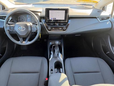 Used 2023 Toyota Corolla LE image 12