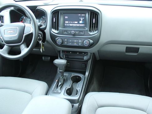 Used 2017 GMC Canyon 2WD Crew Cab w/ Convenience Package image 15