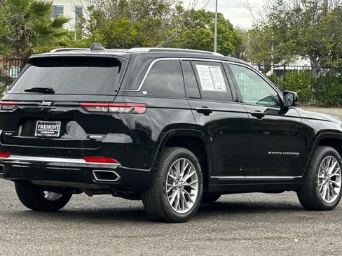 Used 2023 Jeep Grand Cherokee Summit w/ Luxury Tech Group V AWD/4WD image 3