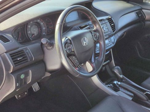 Used 2017 Honda Accord Sport Special Edition image 10