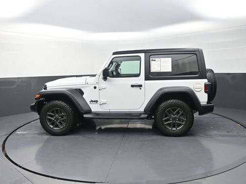 Used 2024 Jeep Wrangler Sport AWD/4WD image 7