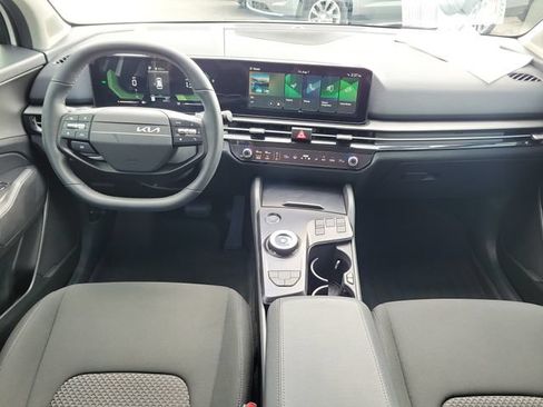 Used 2026 Kia Sportage LX FWD image 20