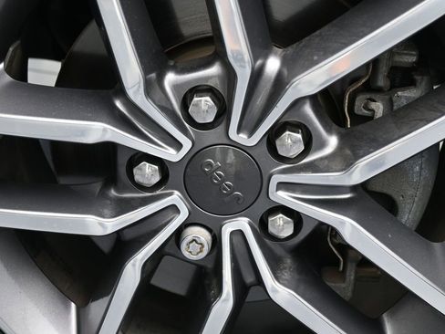 Used 2020 Jeep Grand Cherokee Overland image 36