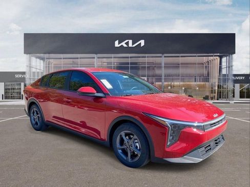 New 2026 Kia K4 LXS image 2