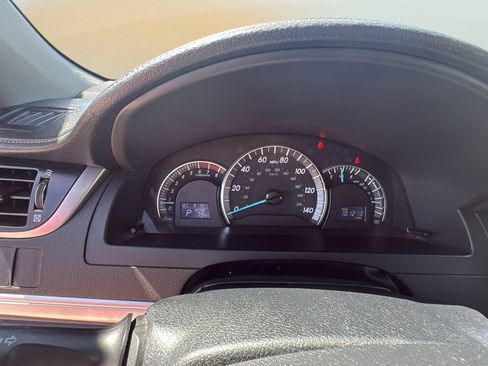 Used 2012 Toyota Camry SE FWD image 17