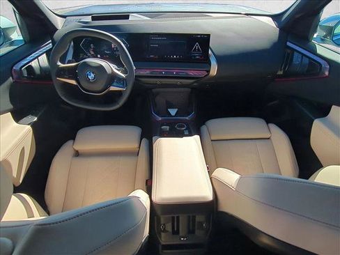 Used 2025 BMW X3 xDrive30i w/ Premium Package image 18