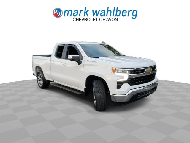 Used 2024 Chevrolet Silverado 1500 LT AWD/4WD image 2