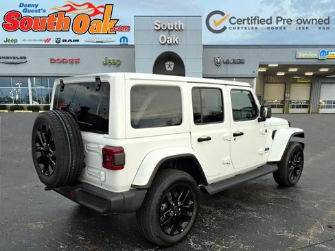 Certified 2025 Jeep Wrangler Unlimited Sahara image 3
