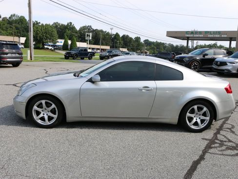 Used 2003 INFINITI G35 Coupe w/ Premium Pkg RWD image 2