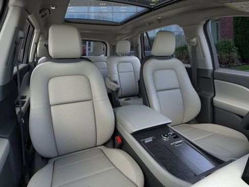 New 2025 Lincoln Aviator Premiere II w/ Equipment Group 101A image 10