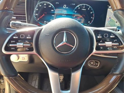 Used 2022 Mercedes-Benz GLS 580 4MATIC image 15