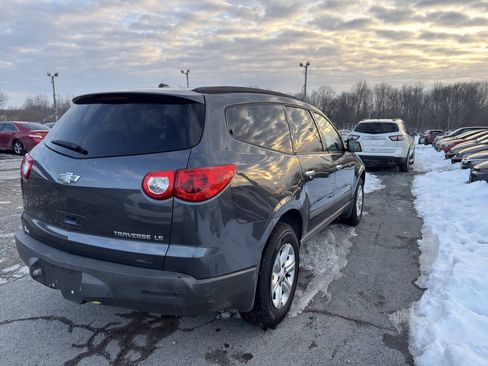 Used 2012 Chevrolet Traverse LS FWD image 6