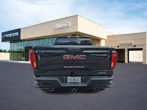 Used 2025 GMC Sierra 1500 AT4 w/ AT4 Premium Package AWD/4WD image 5
