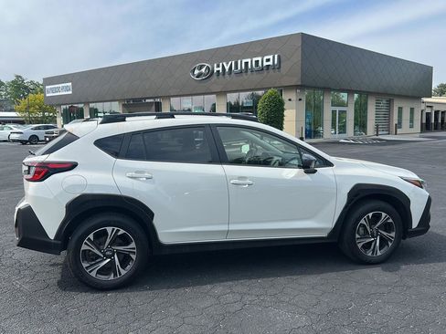 Used 2024 Subaru Crosstrek 2.0i Premium AWD/4WD image 8
