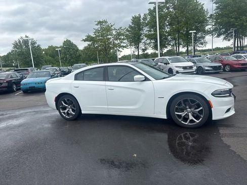 Used 2015 Dodge Charger R/T w/ Plus Group RWD image 8