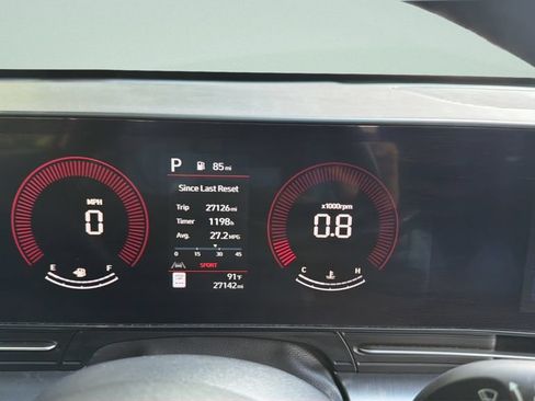Used 2025 Hyundai Kona SEL FWD image 33