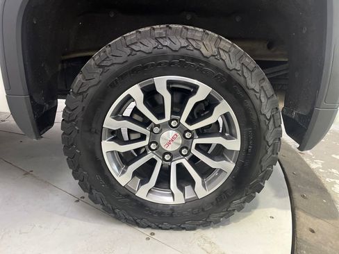 Used 2020 GMC Sierra 1500 AT4 w/ AT4 Premium Package image 14