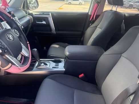 Used 2020 Toyota 4Runner SR5 Premium w/ Moonroof Package image 6