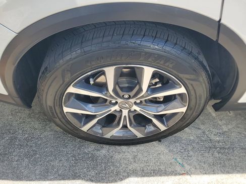 Used 2023 Acura MDX SH-AWD w/ Technology Package image 3